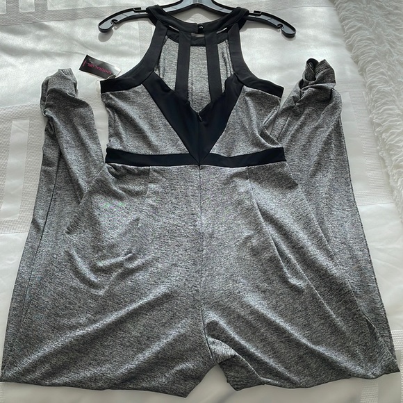 Black and grey jumpsuit - Picture 1 of 9